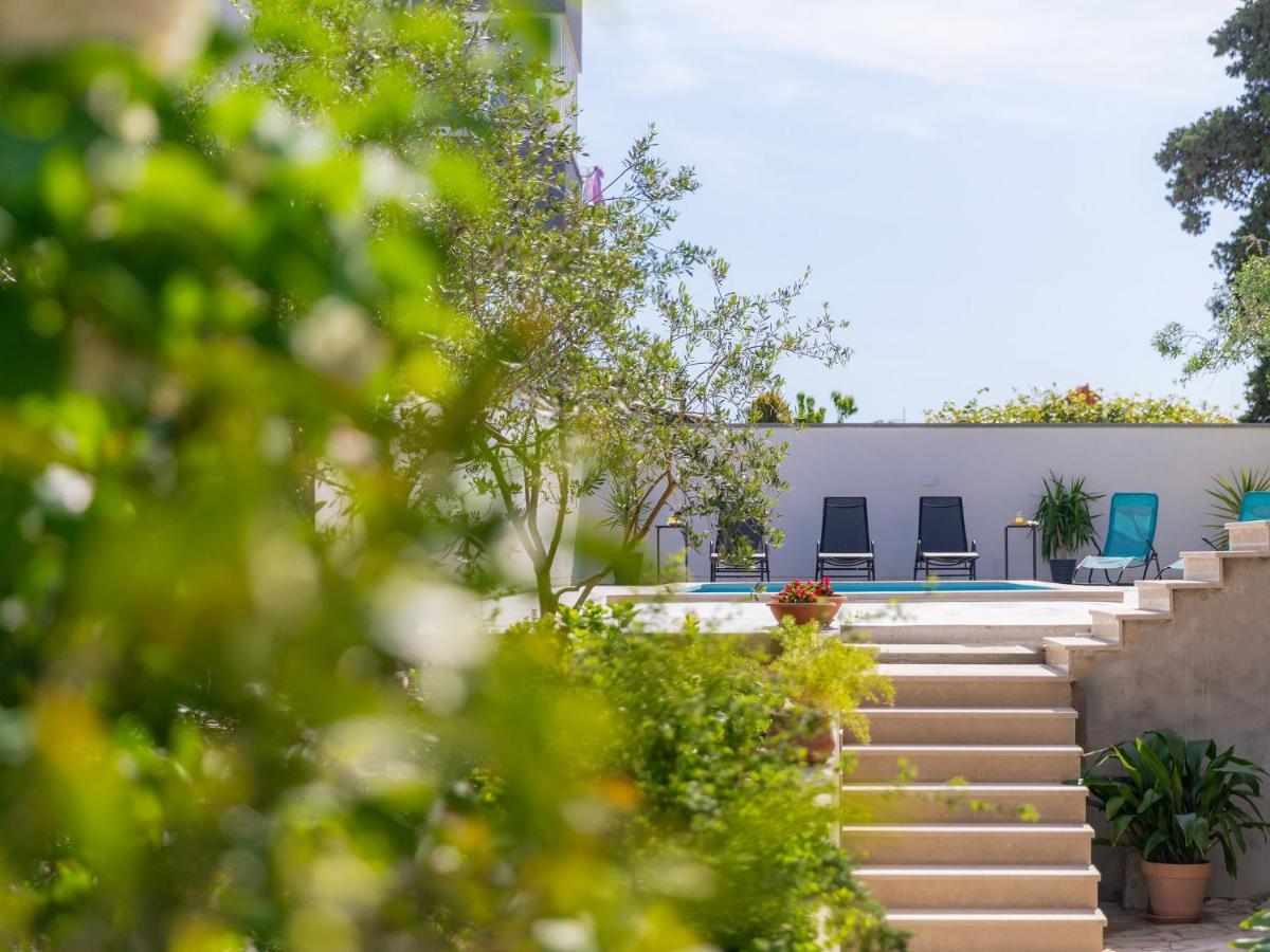 Apartment Laura By Interhome Pula Exterior photo