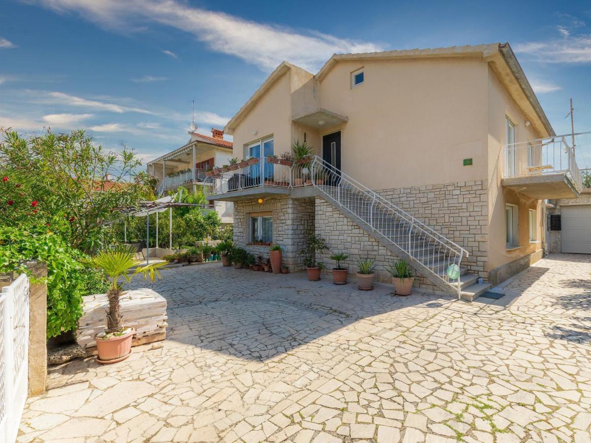 Apartment Laura By Interhome Pula Exterior photo