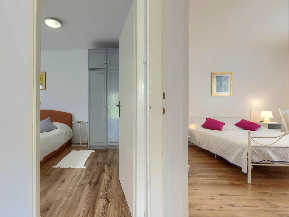 Apartment Laura By Interhome Pula Exterior photo